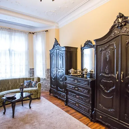 Apartment Exquisite Opera House Floor - Bulgarian Royal Heritage