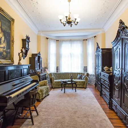 Apartment Exquisite Opera House Floor - Bulgarian Royal Heritage Varna